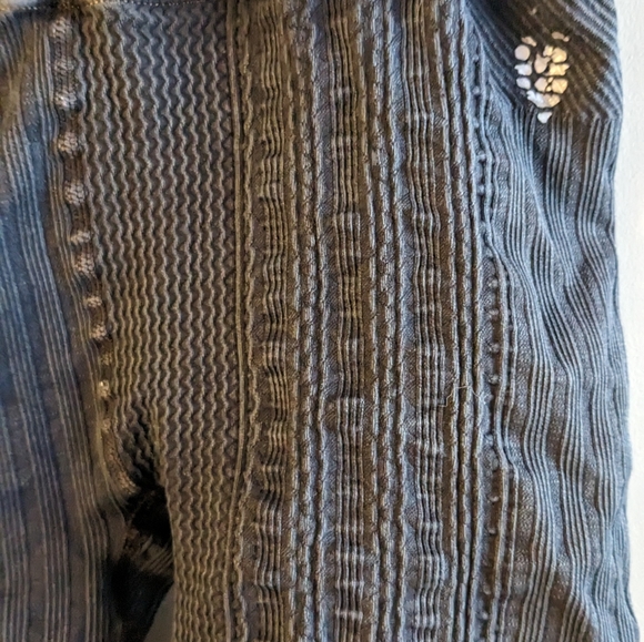 Free People cute workout shorts and top set - Picture 5 of 10